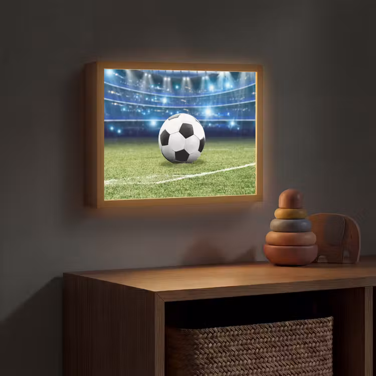 Voetbal - Stadion - Bal - Jongens Light Box met batterij (Wandlamp kind) middel -sfeer5_kind