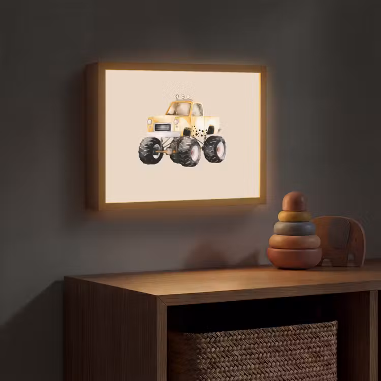 Monstertruck - Geel - Beige Light Box met batterij (Wandlamp kind) middel -sfeer5_kind