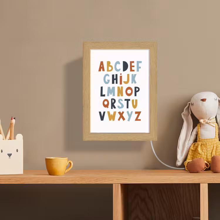 Educatief - Alfabet leren - Jongens - Letters Light Box met kabel (Wandlamp kind) klein -sfeer2_kind