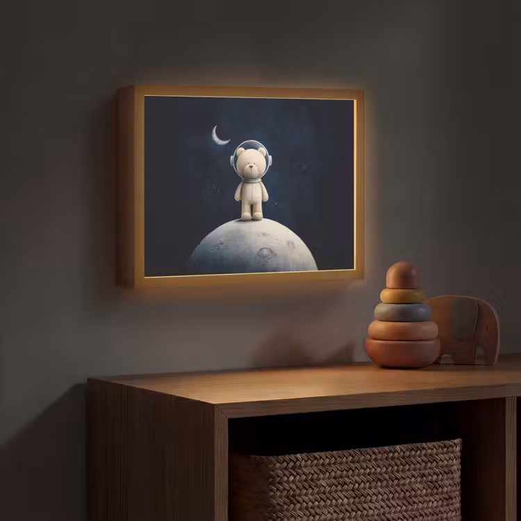 Teddybeer - Ruimtehelm - Maan - Sterren Light Box met batterij (Wandlamp kind) middel -sfeer5_kind