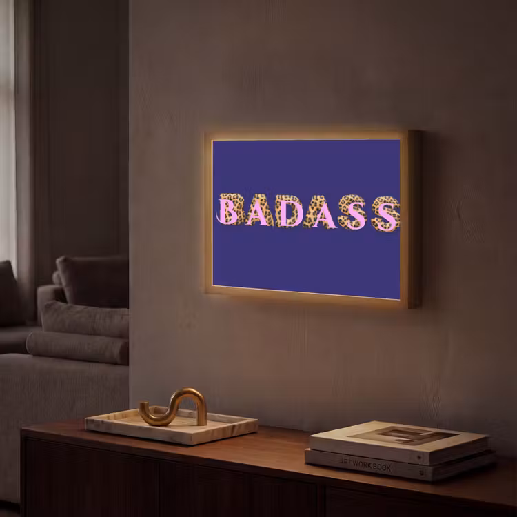 Badass - Panterpint - Schaduw - Roze Light Box met batterij (Wandlamp) middel -sfeer1