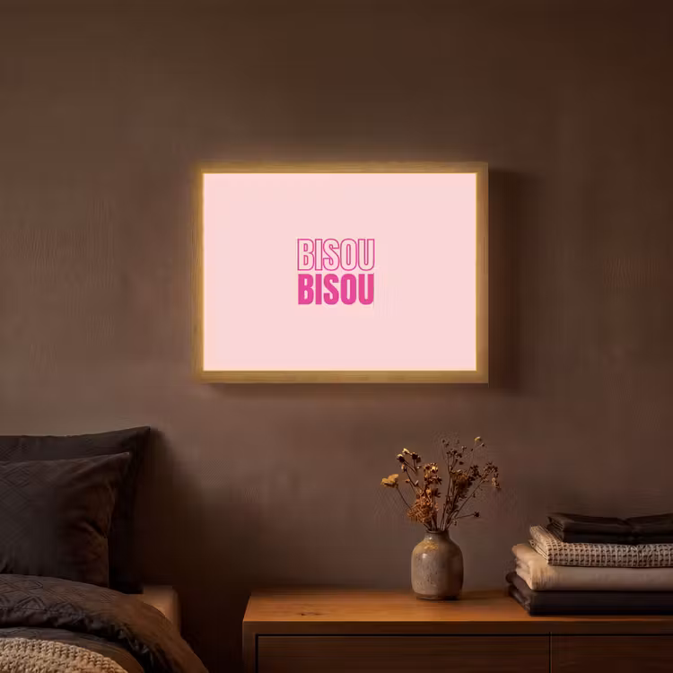 Bisou - Roze - Minimalistisch Light Box met batterij (Wandlamp) middel -sfeer4
