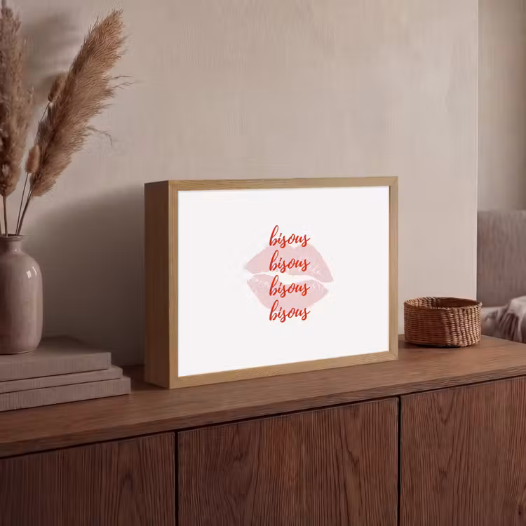 Bisous - Lip - Wit - Rood Light Box met batterij (Wandlamp) middel -sfeer2