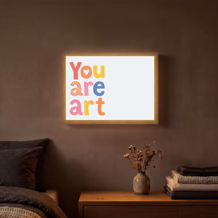 You are art - Kleurrijk - Grafisch Light Box met batterij (Wandlamp) middel -sfeer4