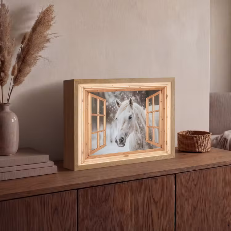 Doorkijk - Paard - Wit - Winter - Sneeuw - Dieren Light Box met batterij (Wandlamp) middel -sfeer2