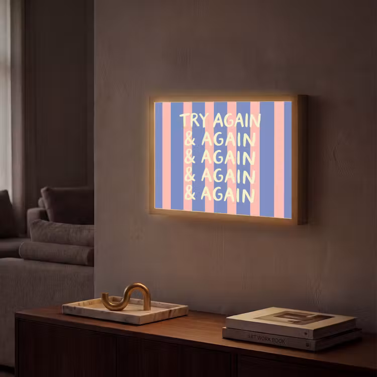Try again - Strepen - Roze - Verticaal - Blauw Light Box met batterij (Wandlamp) middel -sfeer1