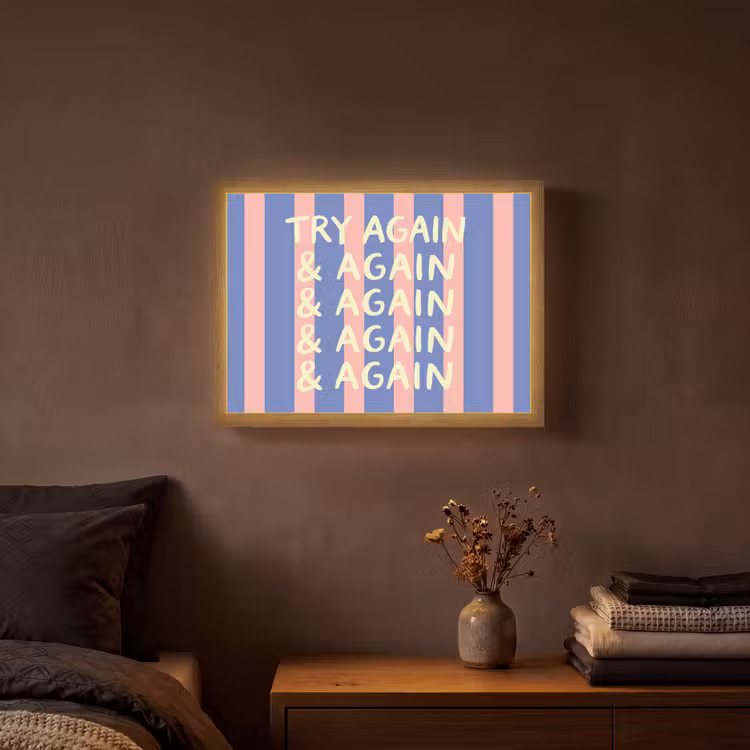Try again - Strepen - Roze - Verticaal - Blauw Light Box met batterij (Wandlamp) middel -sfeer4