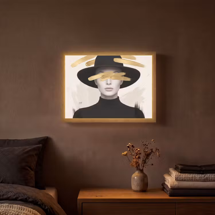 Vrouw - Portret - Modern - Goud - Kunst Light Box met batterij (Wandlamp) middel -sfeer4