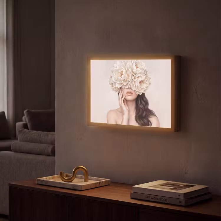 Gezicht - Pioenrozen - Crème Light Box met batterij (Wandlamp) middel -sfeer1