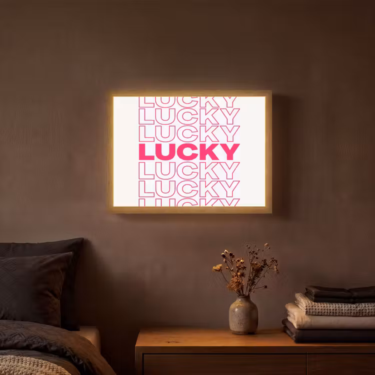 Lucky - Roze - Patroon Light Box met batterij (Wandlamp) middel -sfeer4