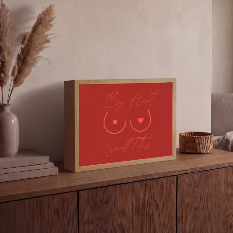 big heart small titties - Hart - Rood Light Box met batterij (Wandlamp) middel -sfeer2