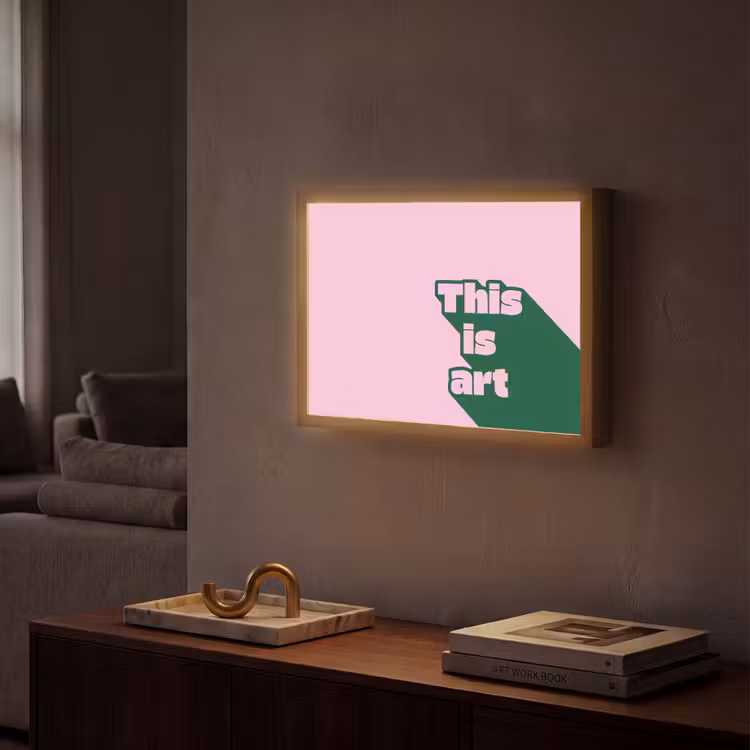Groen - Teskt - This is art - Roze Light Box met batterij (Wandlamp) middel -sfeer1