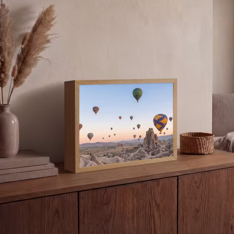 Luchtballonnen - Rotsen - Zonsopgang Light Box met batterij (Wandlamp) middel -sfeer2