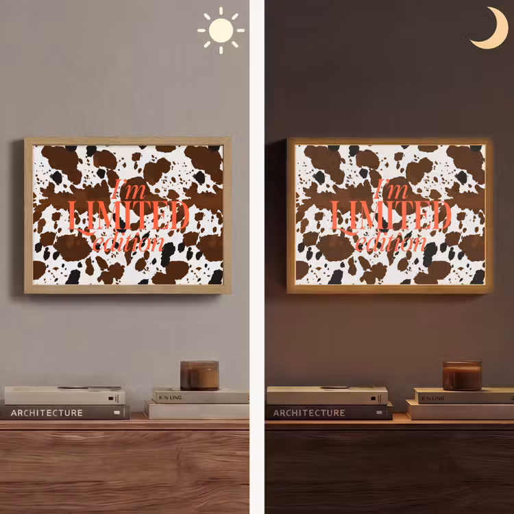 Koeienprint - Limited edition - Rood Light Box met batterij (Wandlamp) middel -sfeer3