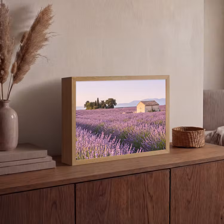 Lavendel - Landschap - Sereen - Paars Light Box met batterij (Wandlamp) middel -sfeer2