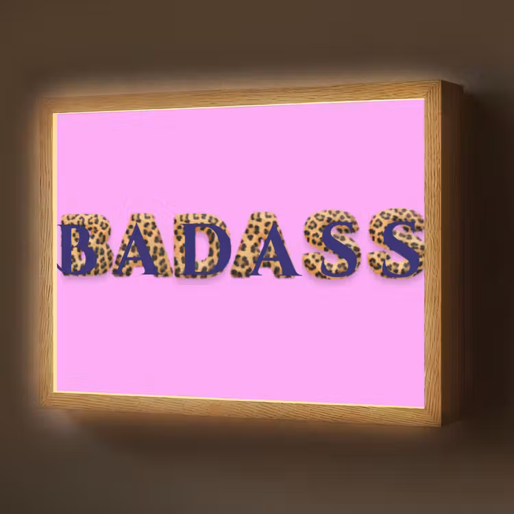 Felroze - Badass - Panterprint - Schaduw Light Box met batterij (Wandlamp) middel -z3d_website