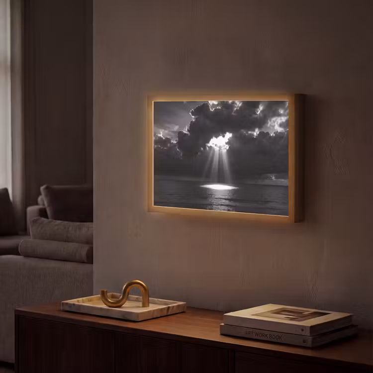 Licht - Wolken - Zee - Zwart-wit - Natuur Light Box met batterij (Wandlamp) middel -sfeer1