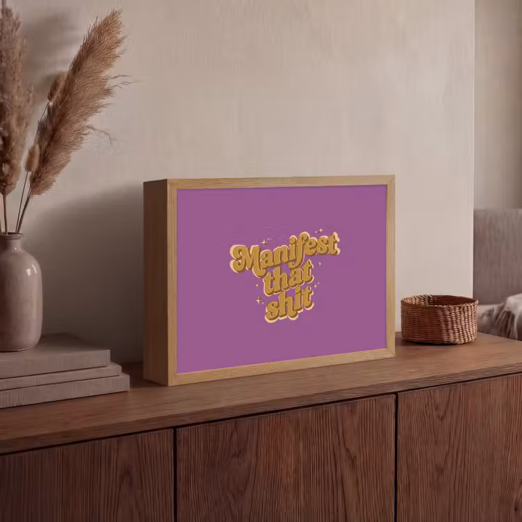 Manifest that shit - Paars - Glitter Light Box met batterij (Wandlamp) middel -sfeer2