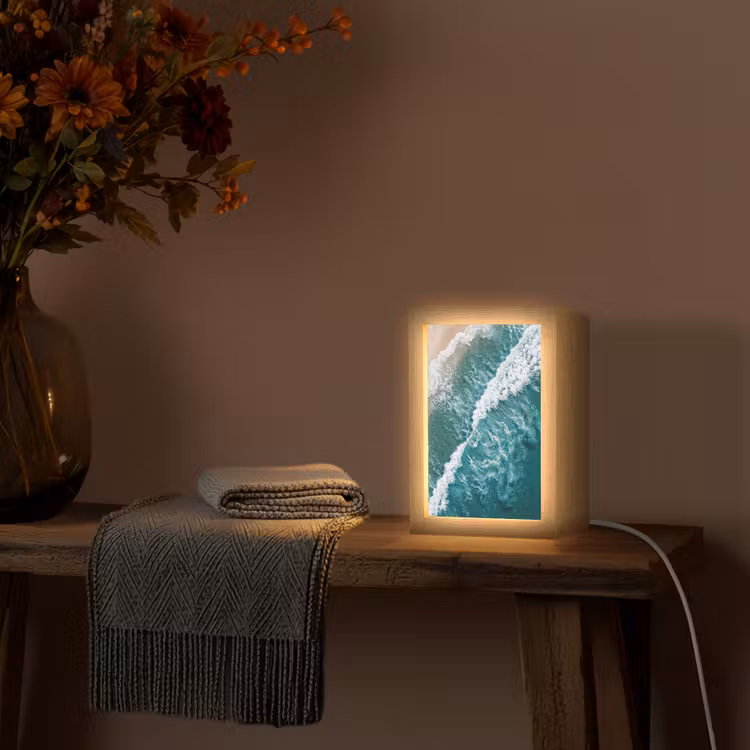 Zee - Strand - Golven - Natuur - Blauw Light Box met kabel (Wandlamp) klein -sfeer4