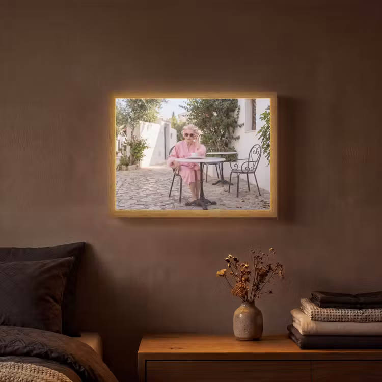 Ochtendjas - Krulspelden - Roze Light Box met batterij (Wandlamp) middel -sfeer4