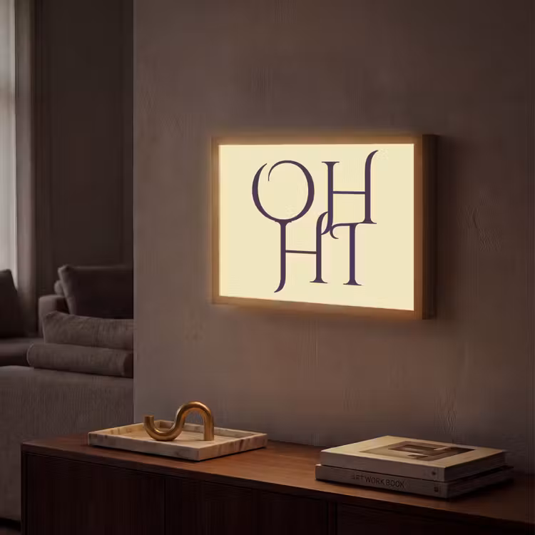 Oh hi - Geel - Monogram Light Box met batterij (Wandlamp) middel -sfeer1