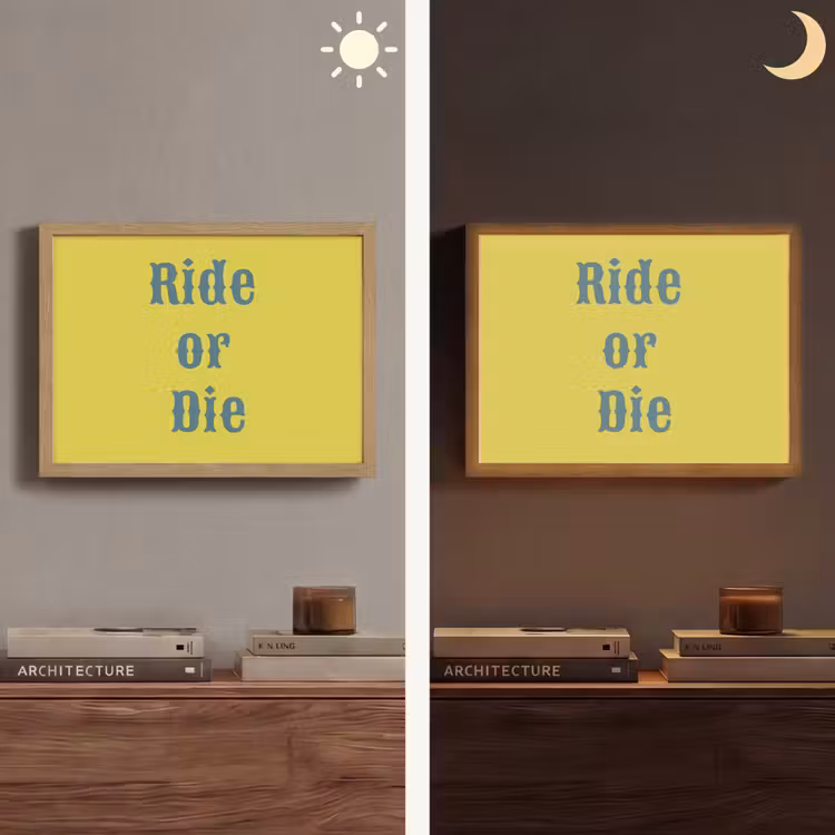 Ride or die - Geel - Blauw Light Box met batterij (Wandlamp) middel -sfeer3