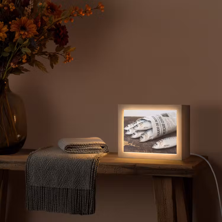 Lightbox - Wandleuchte - Sardine – Zeitung – Schneidebrett - Sardientje - krant - snijplank Light Box met kabel (Wandlamp) klein