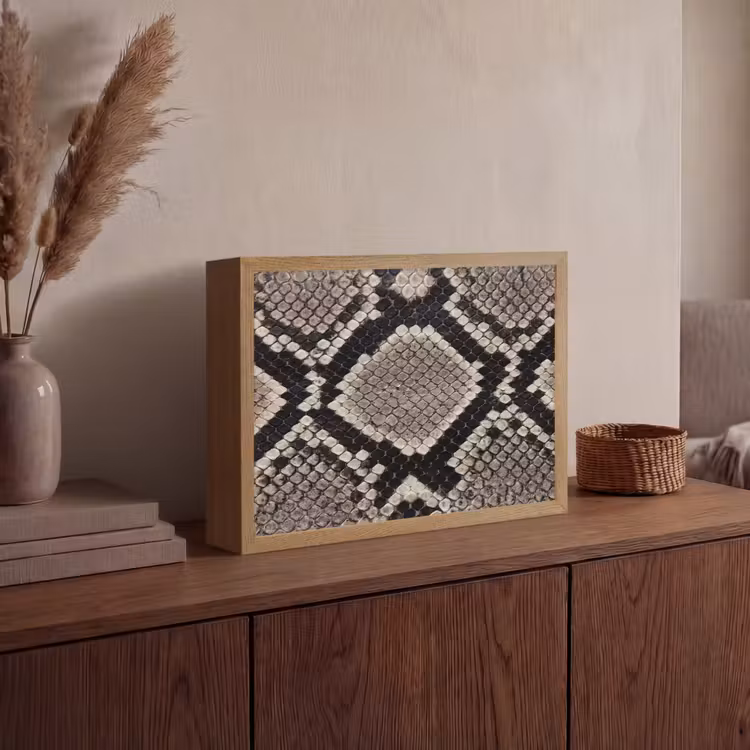 Slangenleer - Patroon - Beige Light Box met batterij (Wandlamp) middel -sfeer2