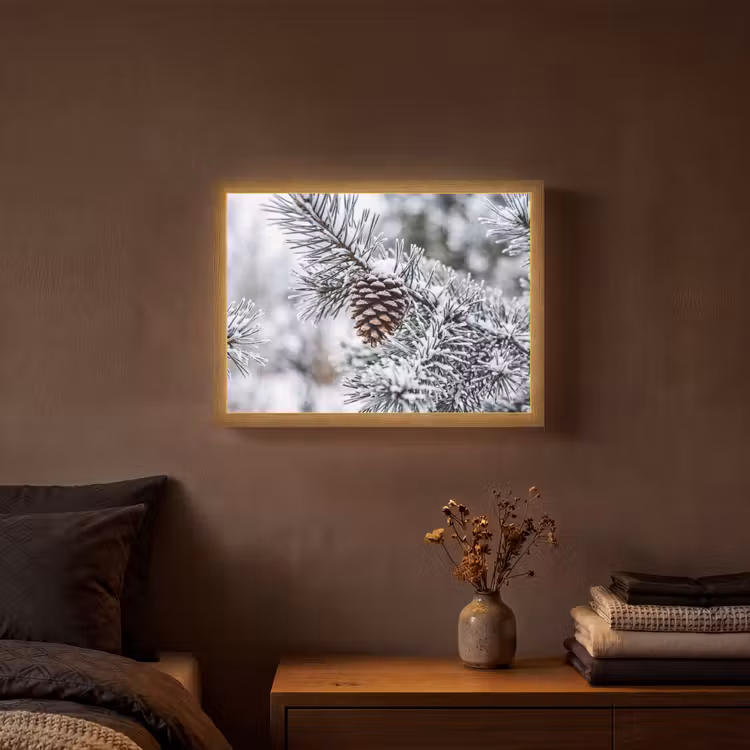 Dennenappel - Tak - Sneeuw - Winter - Sfeervol Light Box met batterij (Wandlamp) middel -sfeer4