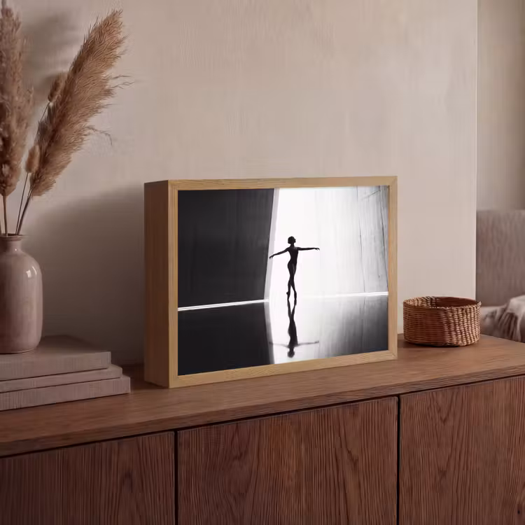 Danser - Silhouette - Kunst - Modern - Zwart-wit Light Box met batterij (Wandlamp) middel -sfeer2