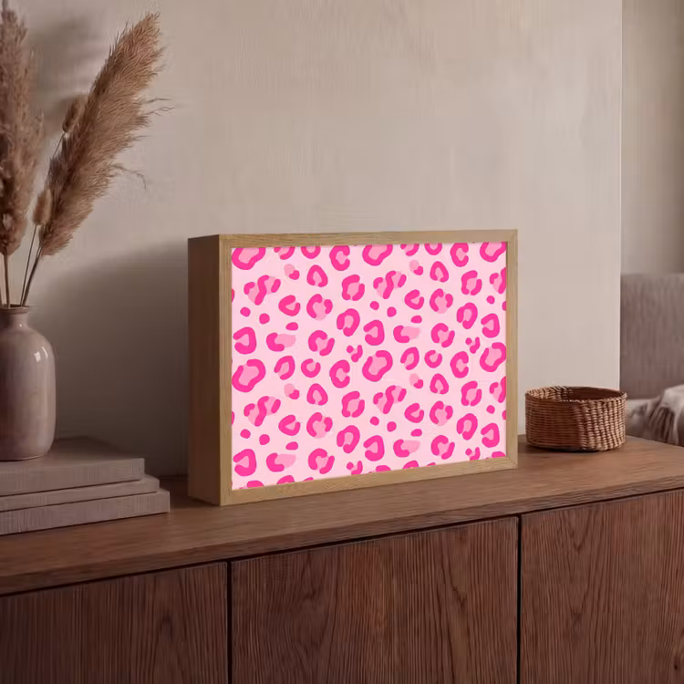 Dierenprint - Patroon - Abstract - Modern - Roze Light Box met batterij (Wandlamp) middel -sfeer2