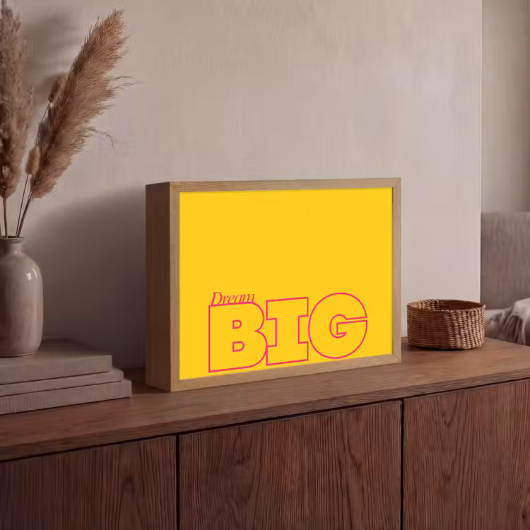 Dream big - Geel - Grafisch Light Box met batterij (Wandlamp) middel -sfeer2