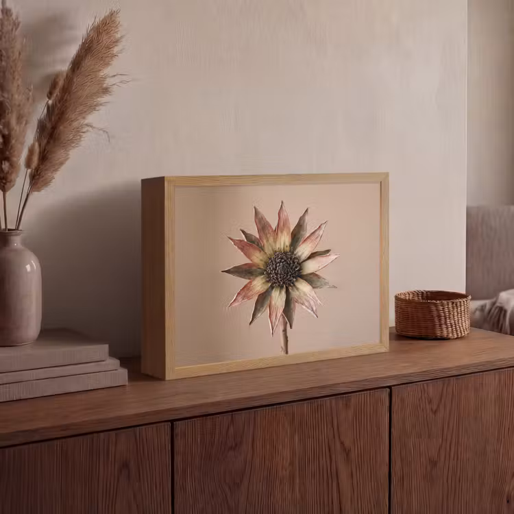 Droogbloem - Protea - Vintage - Beige - Rustiek Light Box met batterij (Wandlamp) middel -sfeer2