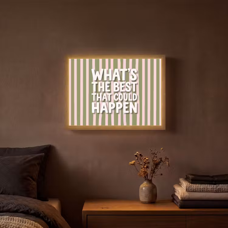What's the best that could happen - Strepen - Groen - Roze Light Box met batterij (Wandlamp) middel -sfeer4