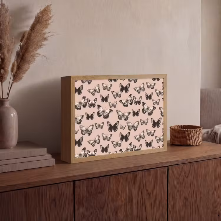 Tijdloos - Vlinders - Perzik Light Box met batterij (Wandlamp) middel 907 -sfeer2