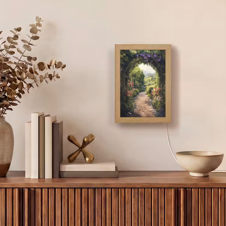 Doorkijk - Landschap - Bloemen - Tuinboog - Natuur Light Box met kabel (Wandlamp) klein -sfeer2