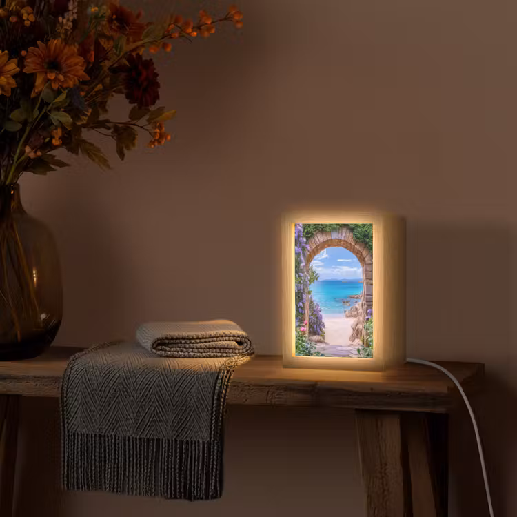 Doorkijk - Poort - Zee - Strand - Rotsen Light Box met kabel (Wandlamp) klein -sfeer4
