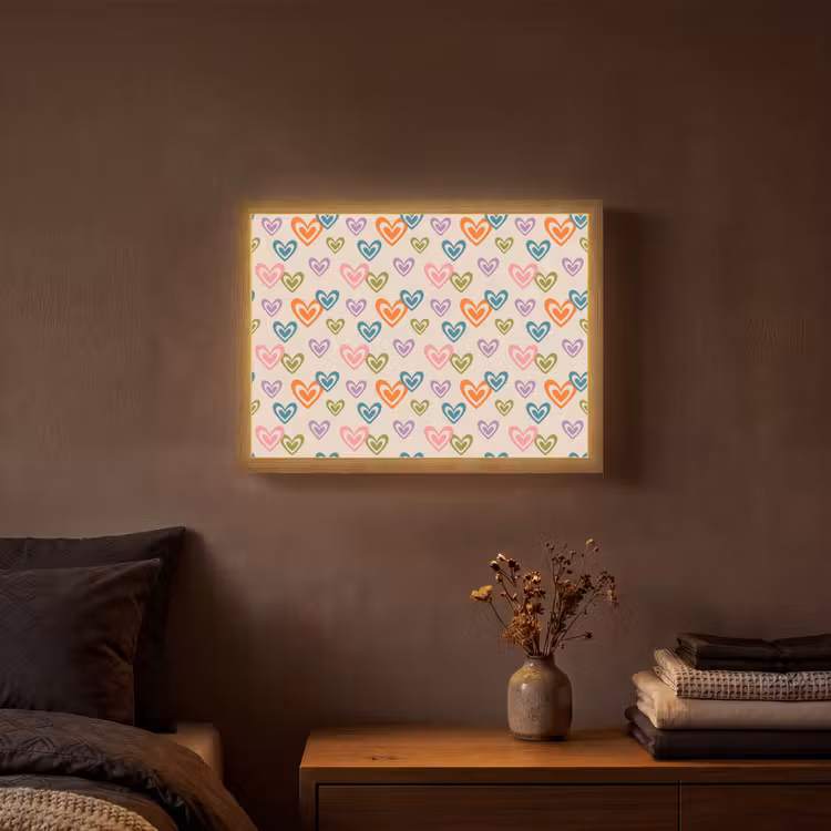Kleurrijk - Hartjes - Patroon - Beige Light Box met batterij (Wandlamp) middel 907 -sfeer4