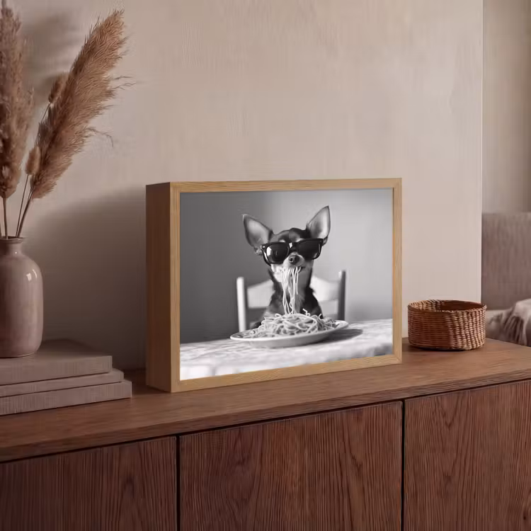Chihuahua - Hond - Zonnebril - Humoristisch - Zwart - Wit - Spaghetti Light Box met batterij (Wandlamp) middel -sfeer2