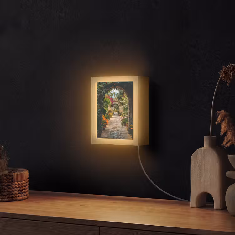 Doorkijk - Bloemen - Poort - Stenen Light Box met kabel (Wandlamp) klein -sfeer1