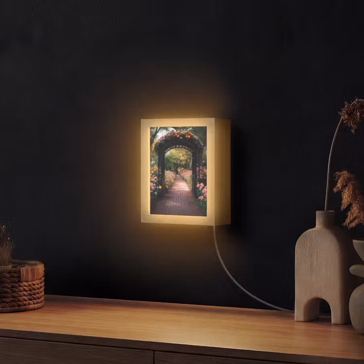 Doorkijk - Bloemen - Pad - Natuur - Kleurrijk Light Box met kabel (Wandlamp) klein -sfeer1