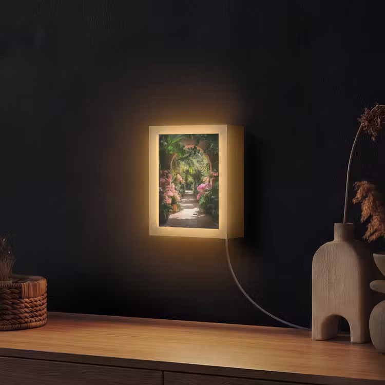 Doorkijk - Tropisch - Bloemen - Natuur Light Box met kabel (Wandlamp) klein -sfeer1