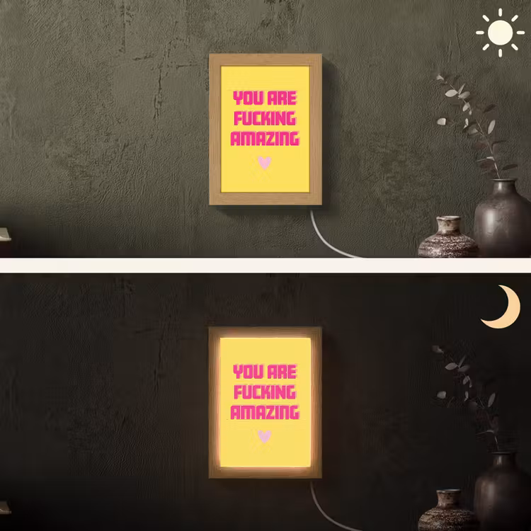 Geel - Valentijn - Tekst Light Box met kabel (Wandlamp) klein -sfeer3