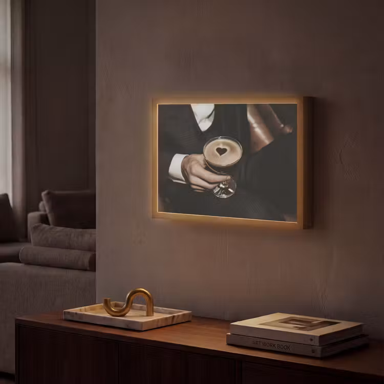 Hartje - Cocktail - Espresso Martini - Hand Light Box met batterij (Wandlamp) middel -sfeer1