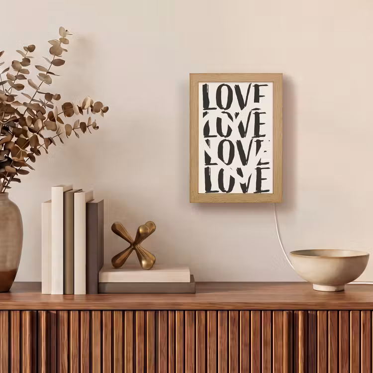 Love - Hart - Beige Light Box met kabel (Wandlamp) klein -sfeer2