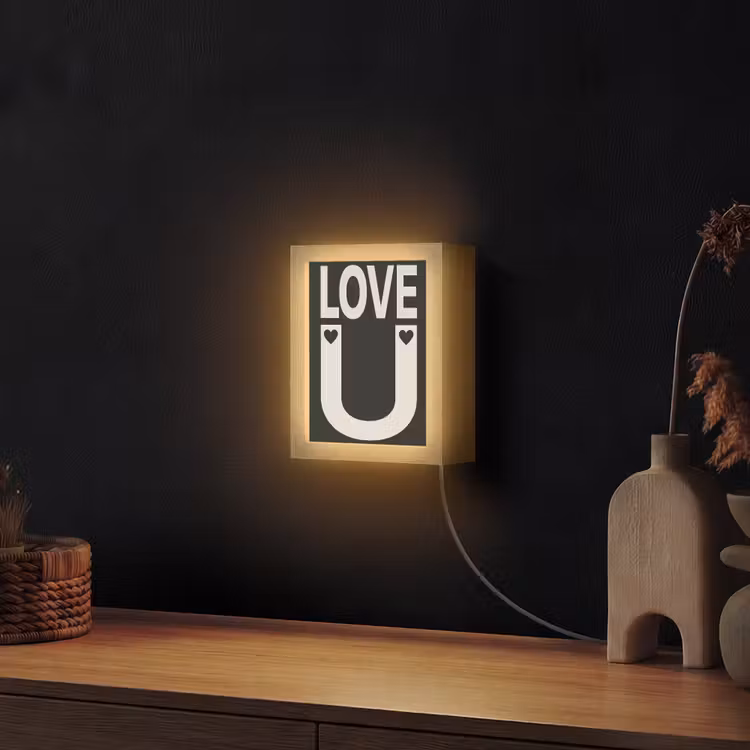 Love - Zwart - Minimalistisch Light Box met kabel (Wandlamp) klein -sfeer1