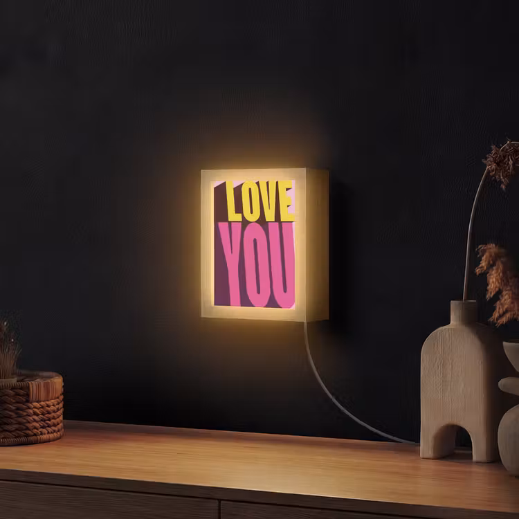 Love - Tekst - Roze - Valentijn Light Box met kabel (Wandlamp) klein -sfeer1