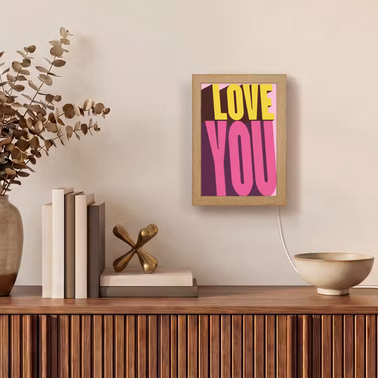 Love - Tekst - Roze - Valentijn Light Box met kabel (Wandlamp) klein -sfeer2