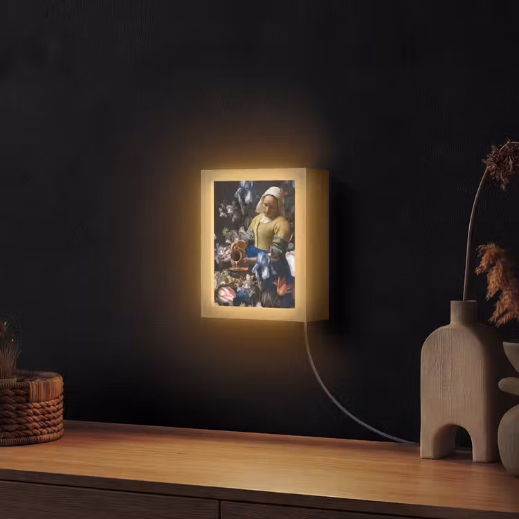 Melkmeisje - Johannes Vermeer - Bloemen Light Box met kabel (Wandlamp) klein -sfeer1