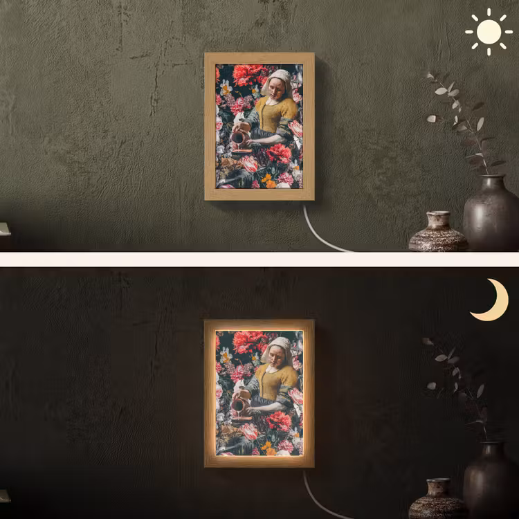 Melkmeisje - Johannes Vermeer - Bloemen - Roze Light Box met kabel (Wandlamp) klein -sfeer3